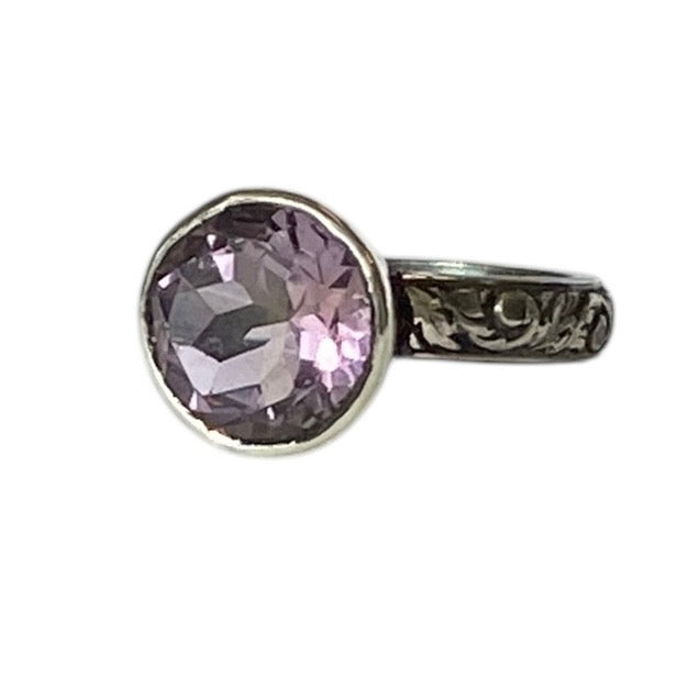 Size 6 Natural Amethyst Solitaire Floral Band