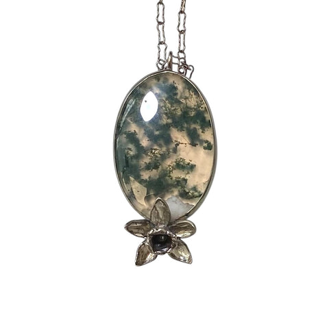 Moss Agate Pendant with Daffodil