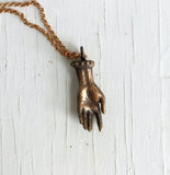 necklace-hand-tarot-luck