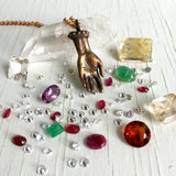 necklace-hand-tarot-luck