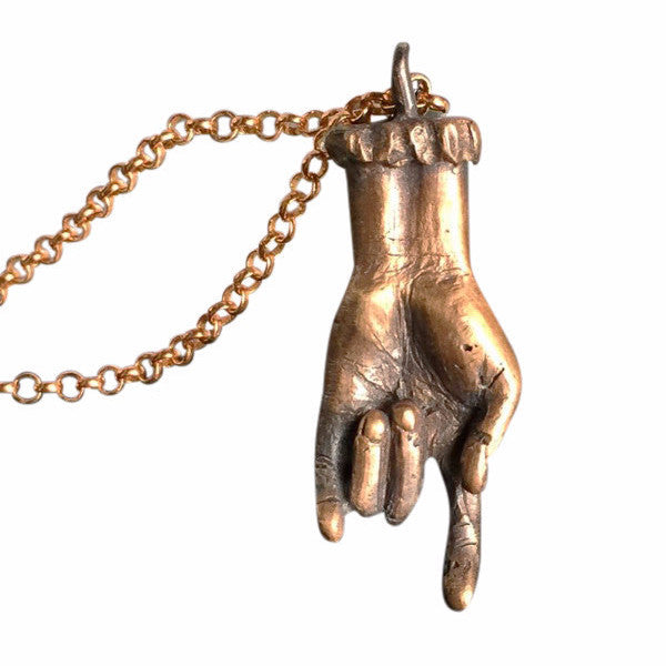 necklace-hand-tarot-protection-rock-and-roll