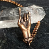 necklace-hand-tarot-protection