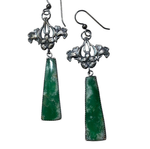 Lilies Earrings with Chrysoprase